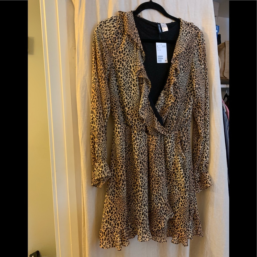 ❤️NWT forever21 long sleeve animal print dress